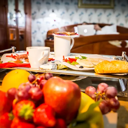 Ξενοδοχείο Comfort 4*