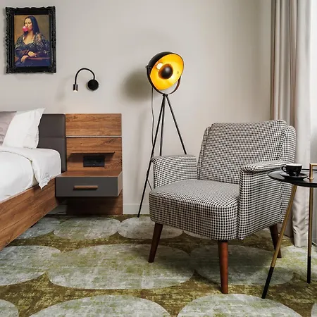 Comfort Готель 4*