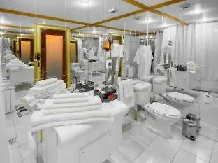 Comfort Hotel 4*