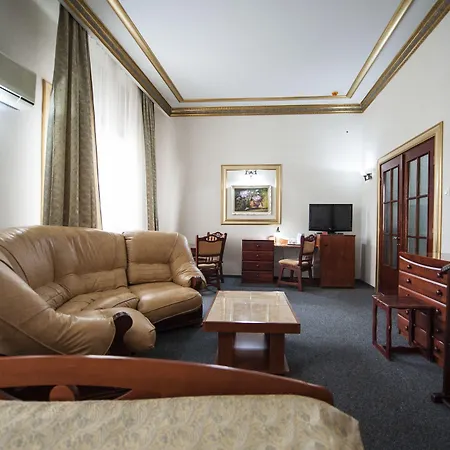 Comfort Hotel 4*