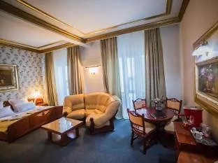 Ξενοδοχείο Comfort 4*